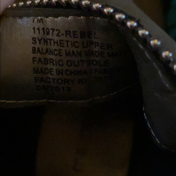 Rebel Emboss Bk Bootie - Picture 2 of 7